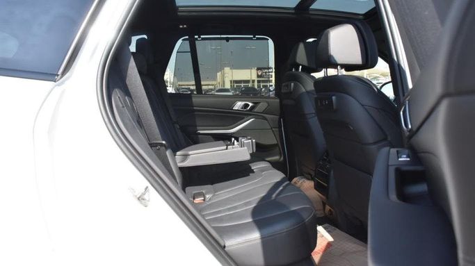 مستعملة BMW X5 40i IV (G05/G18), 3.0 l, 2019 في في الشارقة من Alfaris Used Cars، اللون أبيض.  | AUTO.AE