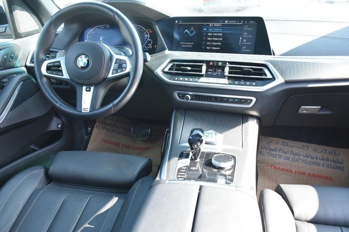 مستعملة BMW X5 45e IV (G05/G18), 3.0 l, 2021 في في الشارقة من Alfaris Used Cars، اللون أزرق.  | AUTO.AE
