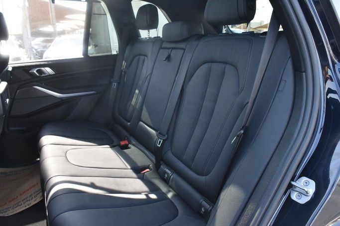 مستعملة BMW X5 45e IV (G05/G18), 3.0 l, 2021 في في الشارقة من Alfaris Used Cars، اللون أزرق.  | AUTO.AE