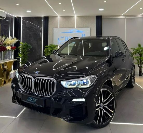 مستعملة BMW X5 50i IV (G05/G18), 4.4 l, 2020 في في الشارقة من Ayoon Alhoot Motors، اللون أسود. مواصفات الخليج | AUTO.AE