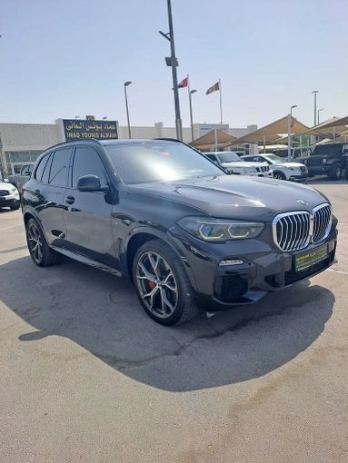 Новый BMW X5 40i IV (G05/G18), 3.0 л, 2022 в Шардже от Imad Younis Almani used Cars Черный цвет. GCC | AUTO.AE