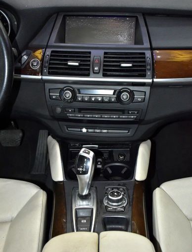 Used BMW X6 35i I (E71) Facelift, 3.0 l, 2012 in Sharjah by Honey Gidosha Used Cars Tr., Grey color.  | AUTO.AE