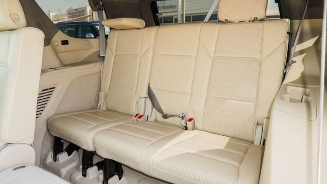 Used Cadillac Escalade V, 6.2 l, 2021 in Sharjah by Alnujoom Al Malakiah Used Cars, White color. GCC Specs | AUTO.AE