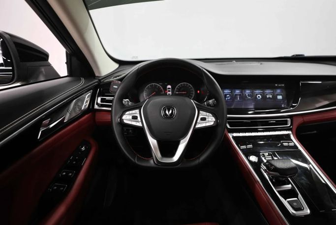Подержанный Changan CS85, 2.0 л, 2023 в Шардже от Al Qassem Cars Trading Черный цвет. GCC | AUTO.AE