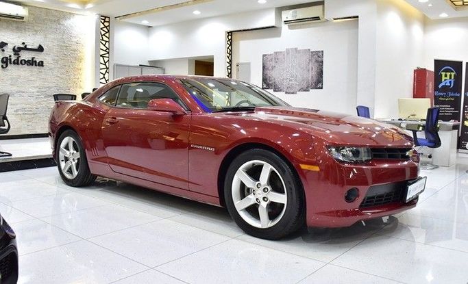 Подержанный Chevrolet Camaro V Рестайлинг, 3.6 л, 2015 в Шардже от Honey Gidosha Used Cars Tr. Красный цвет.  | AUTO.AE