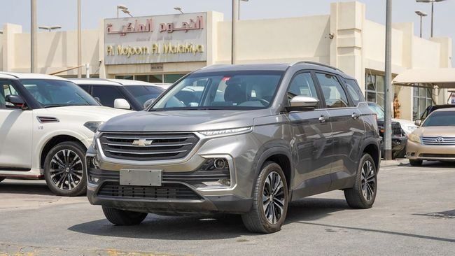 Used Chevrolet Captiva II, 1.5 l, 2023 in Sharjah by Alnujoom Al Malakiah Used Cars, Grey color. GCC Specs | AUTO.AE