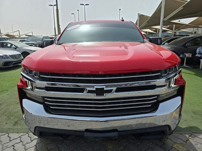 Used Chevrolet Silverado IV (T1XX), 5.3 l, 2021 in Sharjah by Rebou Najd Used Cars, Red color. GCC Specs | AUTO.AE