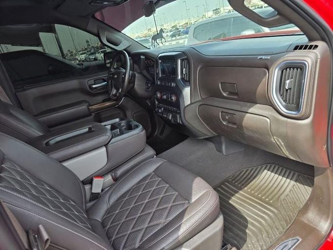Used Chevrolet Silverado IV (T1XX), 5.3 l, 2021 in Sharjah by Rebou Najd Used Cars, Red color. GCC Specs | AUTO.AE