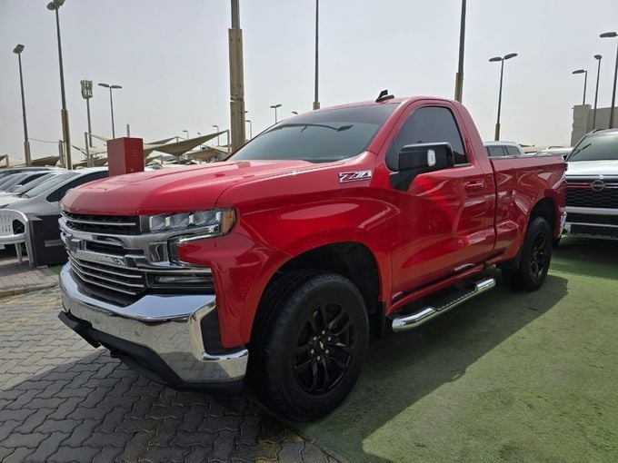 Used Chevrolet Silverado IV (T1XX), 5.3 l, 2021 in Sharjah by Rebou Najd Used Cars, Red color. GCC Specs | AUTO.AE