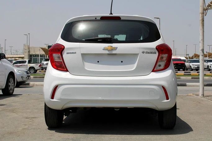 Used Chevrolet Spark III (M300) Facelift, 1.2 l, 2020 in Sharjah by Sama alsaadah Cars, White color. GCC Specs | AUTO.AE
