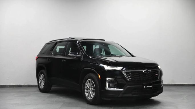 Подержанный Chevrolet Traverse II Рестайлинг, 3.6 л, 2022 в Шардже от Al Qassem Cars Trading Черный цвет. GCC | AUTO.AE