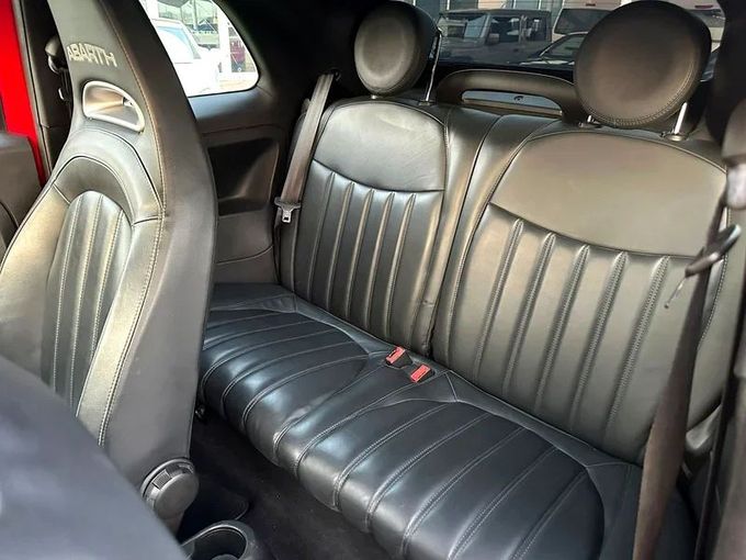 Подержанный Fiat 500 II Рестайлинг, 1.4 л, 2018 в Шардже от Ahmad alkhodari Motors Красный цвет. GCC | AUTO.AE