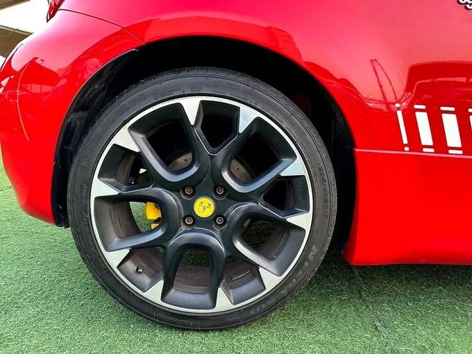 Подержанный Fiat 500 II Рестайлинг, 1.4 л, 2018 в Шардже от Ahmad alkhodari Motors Красный цвет. GCC | AUTO.AE
