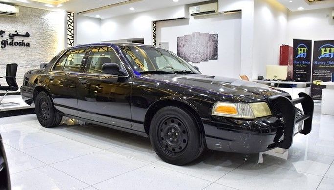 Used Ford Crown Victoria II, 4.6 l, 2011 in Sharjah by Honey Gidosha Used Cars Tr., Black color.  | AUTO.AE