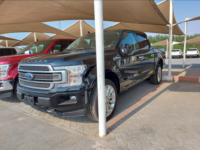 Подержанный Ford F-150 XIII Рестайлинг, 3.5 л, 2019 в Шардже от MK Cars Черный цвет. Американская | AUTO.AE