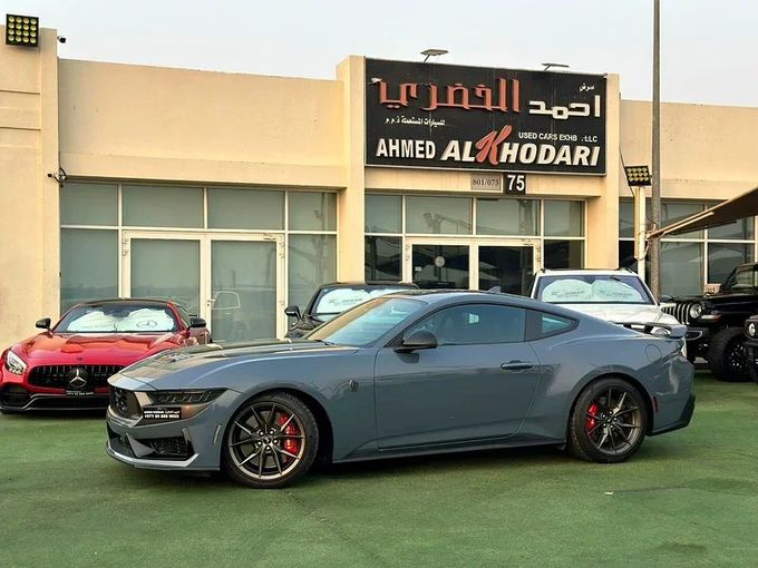 Подержанный Ford Mustang VII, 5.0 л, 2025 в Шардже от Ahmad alkhodari Motors Бирюзовый цвет. GCC | AUTO.AE