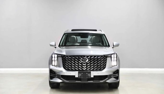Подержанный GAC GS8 II, 2.0 л, 2023 в Шардже от Al Qassem Cars Trading Серебристый цвет. GCC | AUTO.AE
