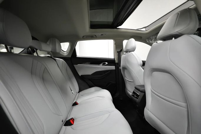 Новый Geely Coolray I Рестайлинг, 1.5 л, 2025 в Шардже от Al Qassem Cars Trading Серый цвет. GCC | AUTO.AE