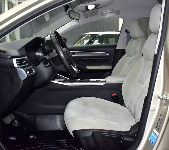 Used Geely Emgrand II, 1.5 l, 2024 in Sharjah by Honey Gidosha Used Cars Tr., Golden color. GCC Specs | AUTO.AE