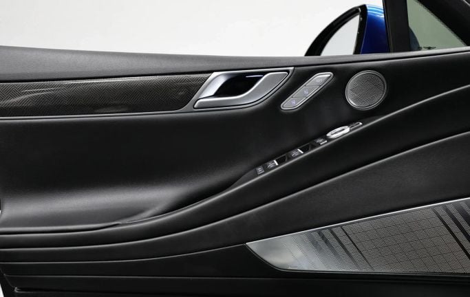 Подержанный Genesis G80 II, 3.5 л, 2022 в Шардже от Al Qassem Cars Trading Синий цвет. Корейская | AUTO.AE