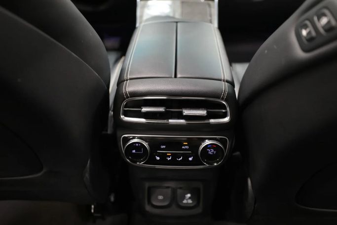 Подержанный Genesis GV80 I, 3.5 л, 2021 в Шардже от Al Qassem Cars Trading Серый цвет. Американская | AUTO.AE