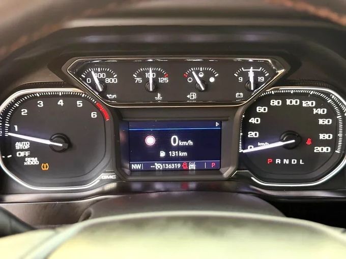 Подержанный GMC Sierra IV, 4.3 л, 2021 в Шардже от Ahmad alkhodari Motors Белый цвет. GCC | AUTO.AE