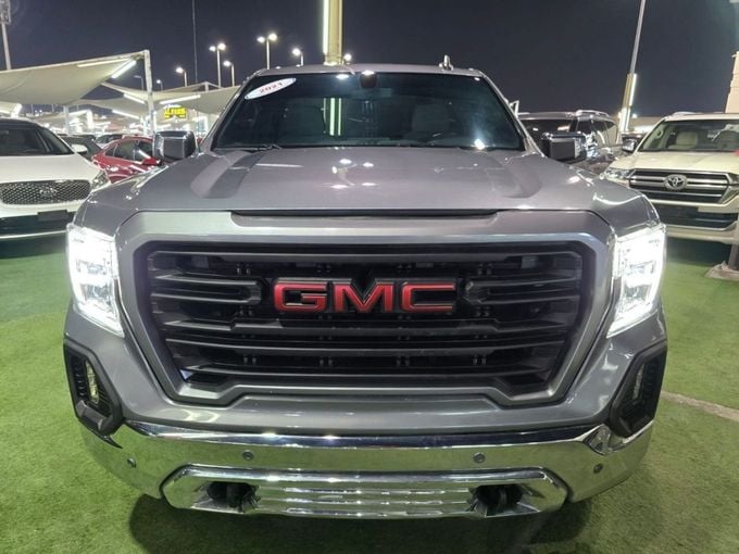 Used GMC Sierra IV, 5.3 l, 2021 in Sharjah by Rebou Najd Used Cars, Grey color. GCC Specs | AUTO.AE