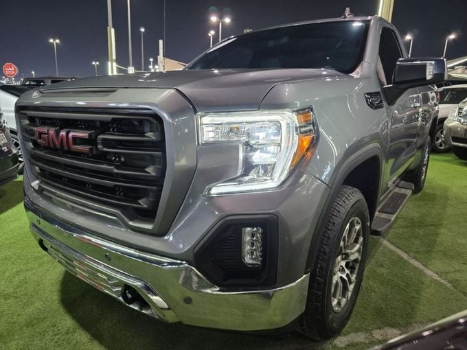 Used GMC Sierra IV, 5.3 l, 2021 in Sharjah by Rebou Najd Used Cars, Grey color. GCC Specs | AUTO.AE