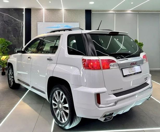 Used GMC Terrain II, 2.0 l, 2017 in Sharjah by Ayoon Alhoot Motors, White color. GCC Specs | AUTO.AE