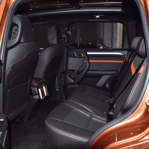Подержанный Haval Dargo, 2.0 л, 2024 в Шардже от Honey Gidosha Used Cars Tr. Оранжевый цвет.  | AUTO.AE