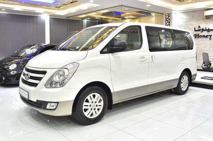 Used Hyundai H-1 II Facelift, 2.4 l, 2018 in Sharjah by Honey Gidosha Used Cars Tr., White color.  | AUTO.AE