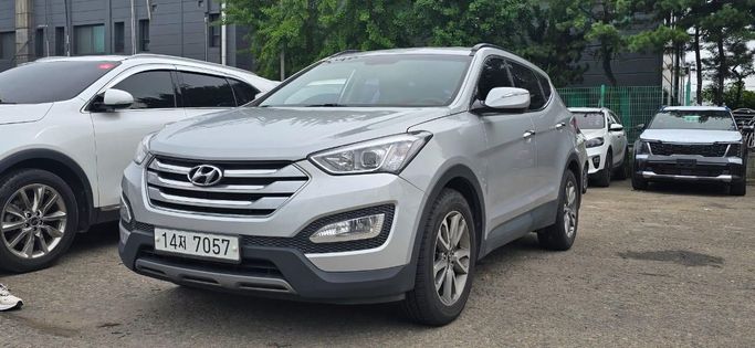 Used Hyundai Santa Fe III, 2.2 l, 2014 in Sharjah by Al Aram Cars, Grey color. Other | AUTO.AE