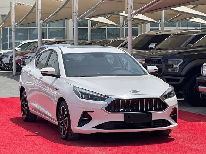 Used JAC J7 I, 1.5 l, 2023 in Sharjah by Al Aram Cars, White color. GCC Specs | AUTO.AE