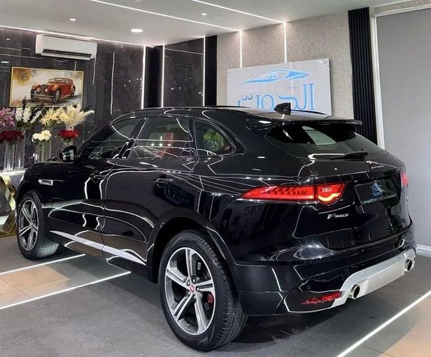 Used Jaguar F-Pace I, 3.0 l, 2018 in Sharjah by Ayoon Alhoot Motors, Black color. GCC Specs | AUTO.AE