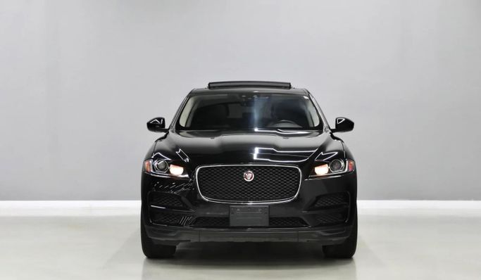 Подержанный Jaguar F-Pace I Рестайлинг, 2.0 л, 2020 в Шардже от Al Qassem Cars Trading Черный цвет. Канадская | AUTO.AE
