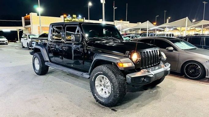 New Jeep Gladiator II (JT), 3.6 l, 2020 in Sharjah by Imad Younis Almani used Cars, Black color. GCC Specs | AUTO.AE