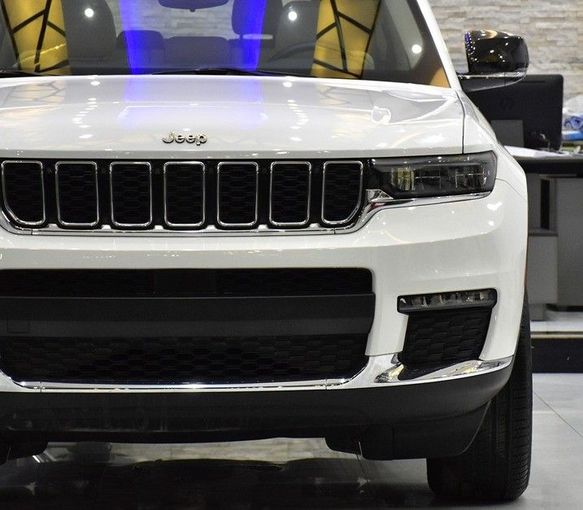 Подержанный Jeep Grand Cherokee L V (WL), 3.6 л, 2021 в Шардже от Honey Gidosha Used Cars Tr. Белый цвет.  | AUTO.AE