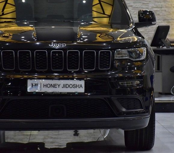 Used Jeep Grand Cherokee IV (WK2) Facelift, 3.6 l, 2019 in Sharjah by Honey Gidosha Used Cars Tr., Black color.  | AUTO.AE