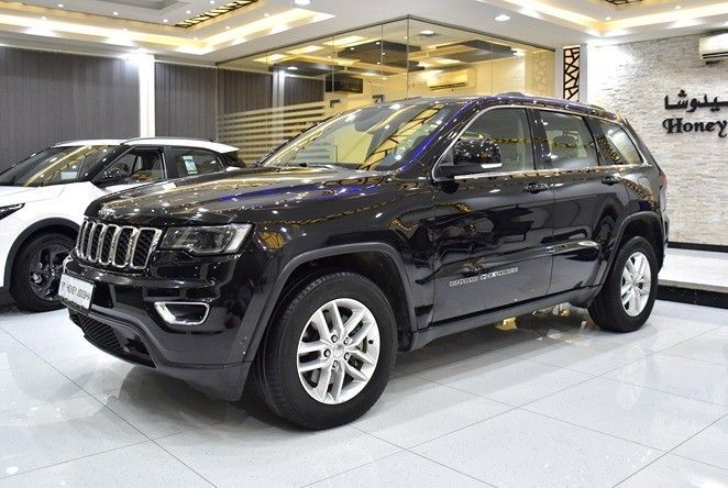 Used Jeep Grand Cherokee IV (WK2) Facelift, 3.6 l, 2018 in Sharjah by Honey Gidosha Used Cars Tr., Black color.  | AUTO.AE