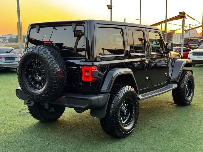 Used Jeep Wrangler IV (JL), 3.6 l, 2021 in Sharjah by Ahmad alkhodari Motors, Black color. European Specs | AUTO.AE
