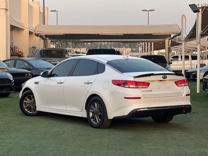 Новый Kia Optima IV Рестайлинг, 2.0 л, 2020 в Шардже от Lamer Motors Белый цвет. Американская | AUTO.AE