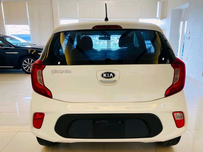 Подержанный Kia Picanto III, 1.2 л, 2018 в Шардже от Alhamoor Used Cars Белый цвет. GCC | AUTO.AE