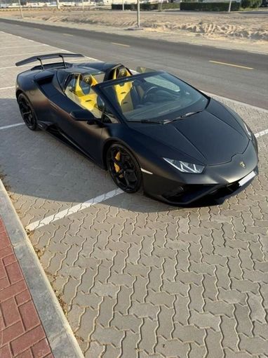 Подержанный Lamborghini Huracán, 5.2 л, 2021 в Шардже от Alnujoom Al Malakiah Used Cars Черный цвет. GCC | AUTO.AE