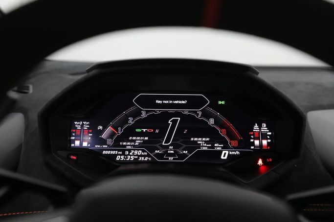 Подержанный Lamborghini Huracán I Рестайлинг, 5.2 л, 2022 в Шардже от Al Qassem Cars Trading Синий цвет. Американская | AUTO.AE
