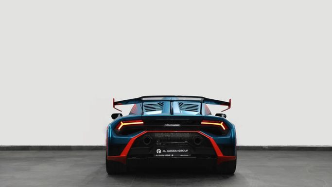 Подержанный Lamborghini Huracán I Рестайлинг, 5.2 л, 2022 в Шардже от Al Qassem Cars Trading Синий цвет. Американская | AUTO.AE