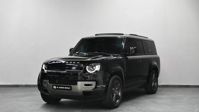 Подержанный Land Rover Defender 130 II, 3.0 л, 2024 в Шардже от Al Qassem Cars Trading Черный цвет. Корейская | AUTO.AE