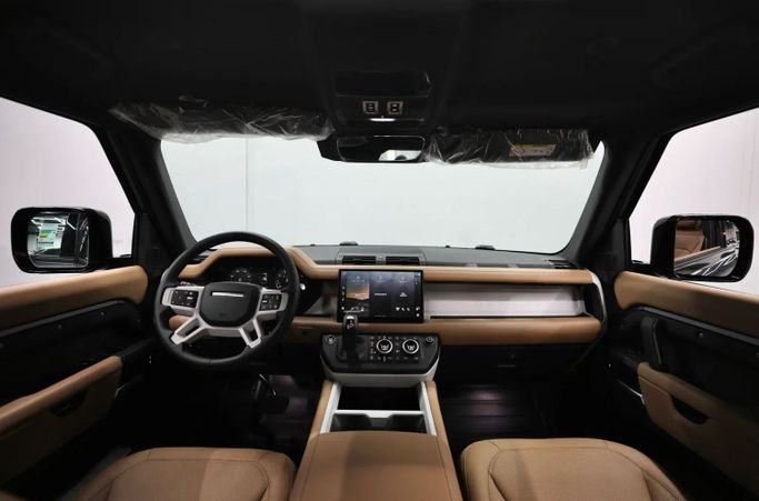 Новый Land Rover Defender 130 II, 3.0 л, 2025 в Шардже от Al Qassem Cars Trading Серый цвет. GCC | AUTO.AE