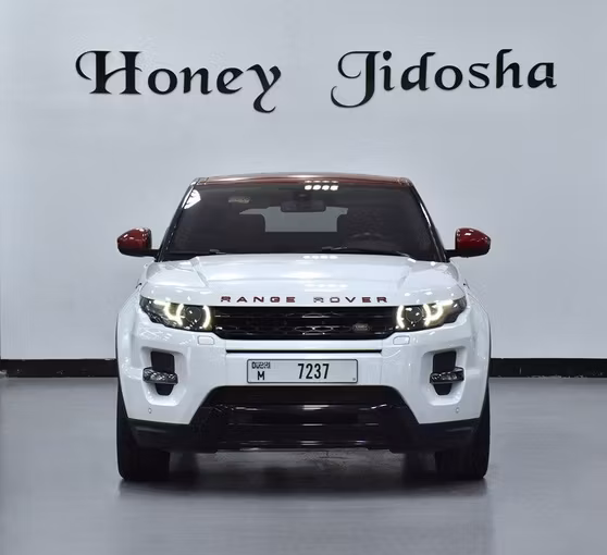 Подержанный Land Rover Range Rover Evoque I Рестайлинг, 2.0 л, 2015 в Шардже от Honey Gidosha Used Cars Tr. Белый цвет.  | AUTO.AE
