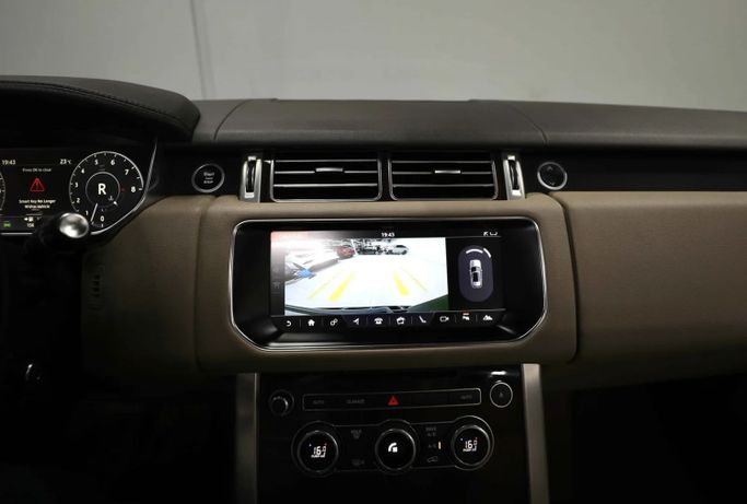 Подержанный Land Rover Range Rover Evoque P290 I Рестайлинг, 2.0 л, 2017 в Шардже от Al Qassem Cars Trading Черный цвет. GCC | AUTO.AE