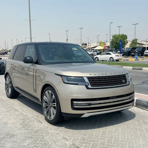 Подержанный Land Rover Range Rover P530 MHEV V, 4.4 л, 2024 в Шардже от Alfaris Used Cars Другой цвет цвет.  | AUTO.AE